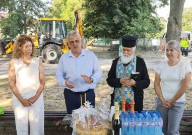 Започна реконструкция на водопроводната мрежа в Строево СНИМКИ