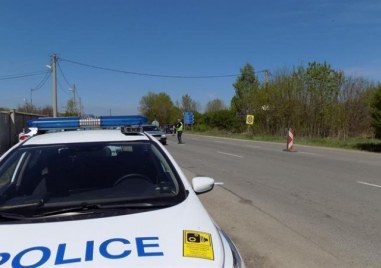 Дрогиран шофьор на камион блъсна мантинела на „Тракия“ край Пловдив и избяга