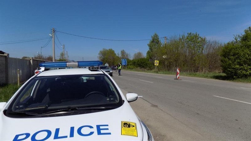 Дрогиран шофьор на камион блъсна мантинела на „Тракия“ край Пловдив и избяга