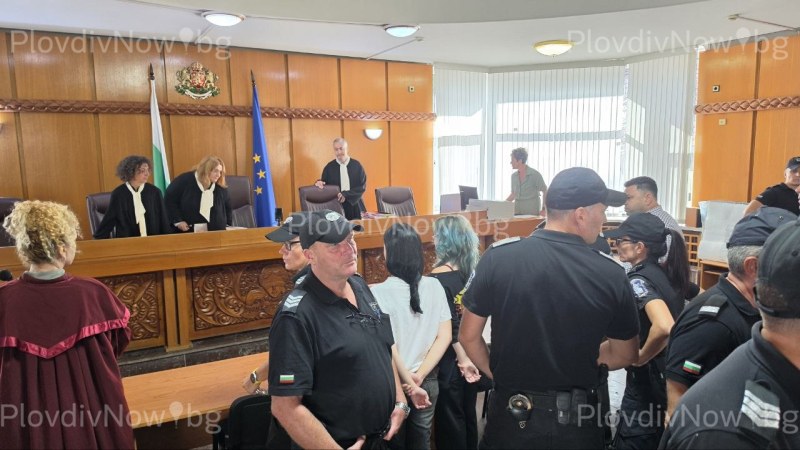 Изправиха отново пред съда Виктория и Михаела, задържани за убийството на Георги