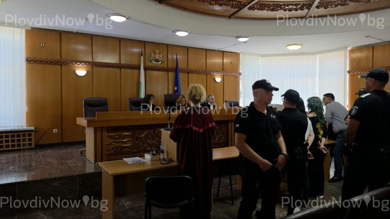 Оставиха в ареста Михаела и Виктория, обвинени за убийството на Георги