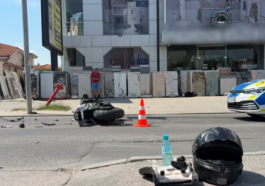 Моторист е блъснат от БМВ, друг самокатастрофира
