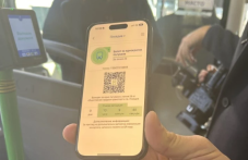 Двойно по-скъпо при шофьора, но е-билетът остава 50 цента - кога ще тръгне „Тикси“?