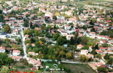 Осиновено момиче прекоси Европа, за да прегърне приемната си майка в Асеновградско