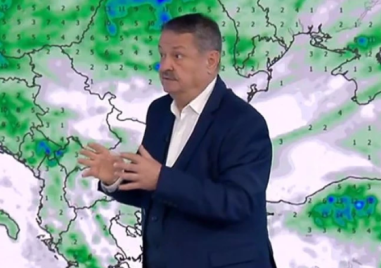 Проф. Рачев: Горещо време до неделя, после леко захлаждане