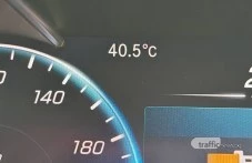 Жегата удари Пловдив: 40,5 градуса показа автомобил на сянка