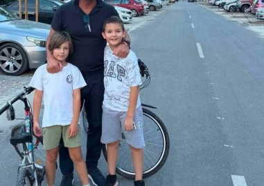 Улица в „Смирненски“ се превърна в детска площадка, кметът пита: Да остане ли затворена?