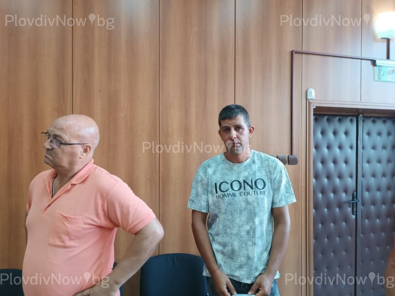 Пуснаха с парична гаранция обвинения за смъртта на лешоядите край Калофер