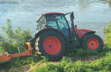 traktor-zasedna-koritoto-maritsa-018.png