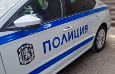 politsiiata-vliza-po-grafik-niakolko-653.webp