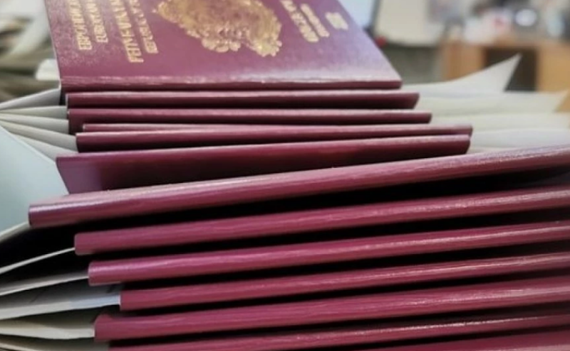 Временно спират издаването на български паспорти с 10-годишна валидност