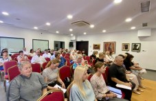 Запознаха директорите на училища с възможностите в новата образователна рамка 2026 – 2028 г.