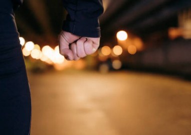 Нова жестокост в Пловдив: Тийнейджъри нападнаха връстник, гориха го със запалки