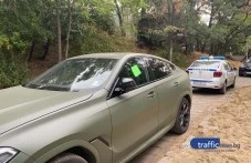 Акция срещу наглото паркиране на Бунарджика, налепиха с фишове нарушителите