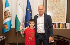 Кметът открива в Хуманитарната, 3301 първокласници влизат в обновени класни стаи