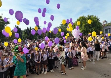 Кметът на „Тракия“ откри учебната година в училищата в района