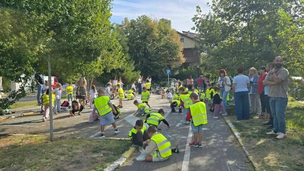 Деца от яслите, детските градини и училищата в „Северен“ отбелязаха Европейската седмица на мобилността