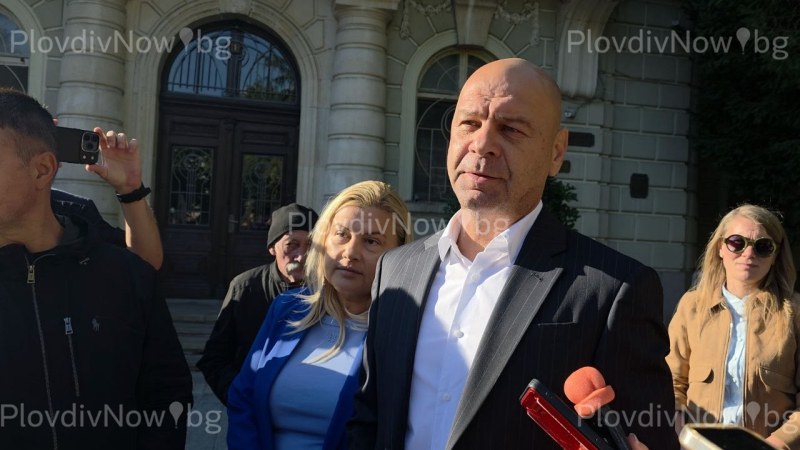 Кметът дойде при протестиращите: Търсим диалог, предложихме цена за откупуване на имота на Марица