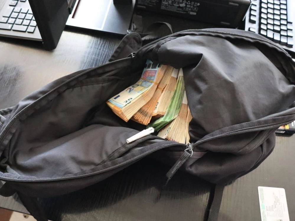 Откраднаха 1200 евро от кантори в Пловдив, трима са задържани