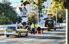 Шофьорът от каскадата в центъра на Пловдив избягал, открили го пил