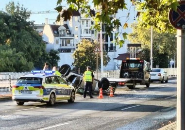 Шофьорът от каскадата в центъра на Пловдив избягал, открили го пил