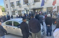 Жители на Царимир излязоха на протест заради „пътя убиец“