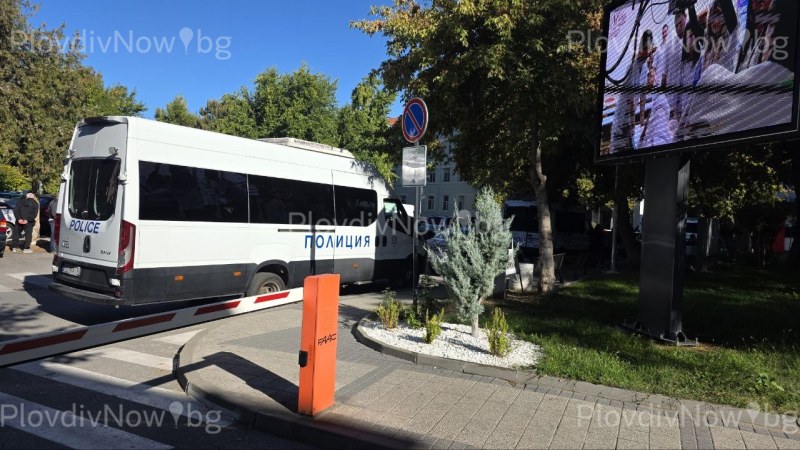 Полиция изнесе папки от ревматологията в Пловдив, акцията продължава и в нефрологията ВИДЕО