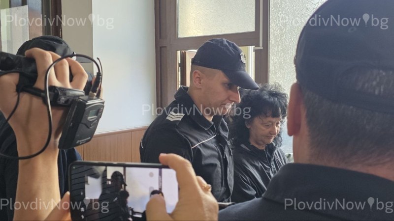 Оставиха в ареста шефката на ревматологията, пускат зет й под гаранция