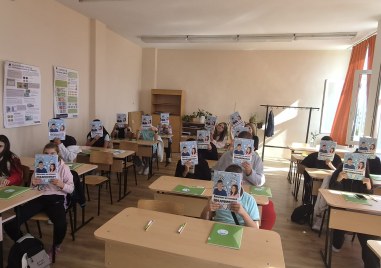 Програма „Млади предприемачи“ продължава в Карлово и през 2026/2027