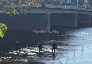 Водолази претърсват Марица - издирват оръжието на убийството на Илиян Филипов?