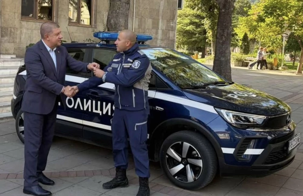 Община Кричим дари нов автомобил на полицията за по-добра сигурност и обществен ред