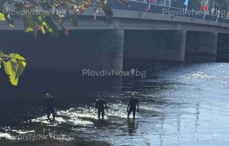 Водолази претърсват Марица - издирват оръжието на убийството на Илиян Филипов?