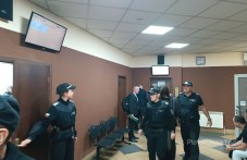 14-годишният, обвинен в убийството на майка си, рисувал пентаграм с кръвта й