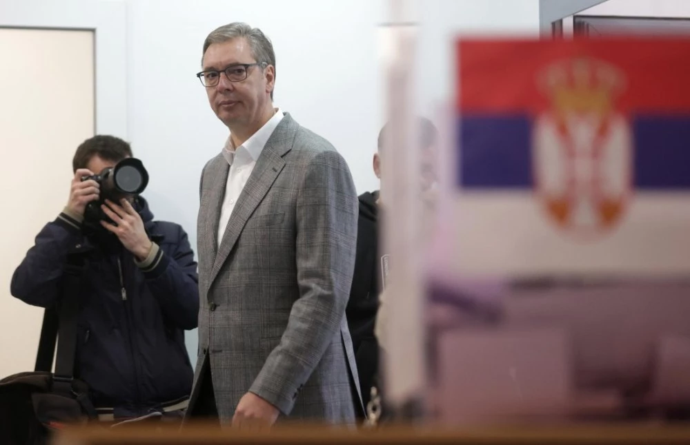 Вучич загуби парламентарните избори в Сърбия от Студентското движение